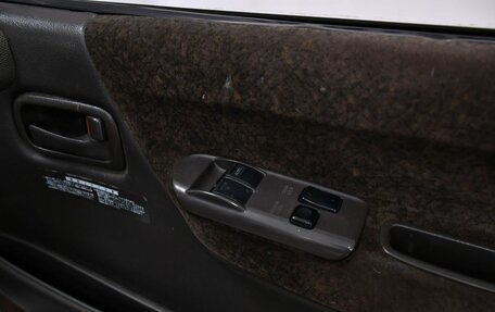 Toyota HiAce H100, 1995 год, 805 000 рублей, 11 фотография