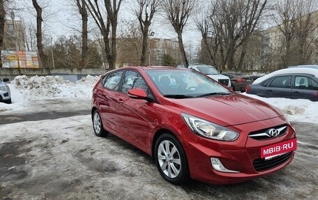 Hyundai Solaris II рестайлинг, 2011 год, 930 000 рублей, 5 фотография