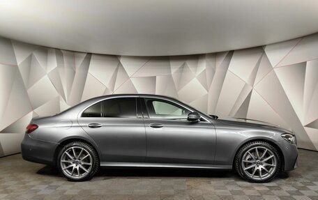 Mercedes-Benz E-Класс, 2022 год, 4 970 000 рублей, 6 фотография