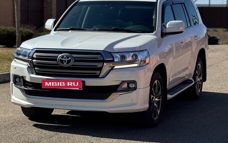 Toyota Land Cruiser 200, 2020 год, 6 700 000 рублей, 3 фотография