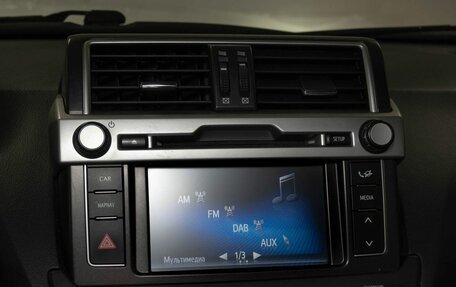 Toyota Land Cruiser Prado 150 рестайлинг 2, 2015 год, 3 800 000 рублей, 10 фотография