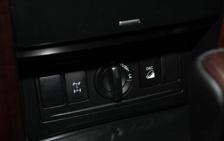 Toyota Land Cruiser Prado 150 рестайлинг 2, 2015 год, 3 800 000 рублей, 16 фотография