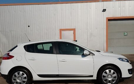 Renault Megane III, 2013 год, 850 000 рублей, 2 фотография