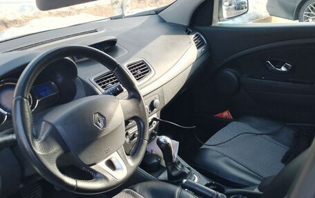 Renault Megane III, 2013 год, 850 000 рублей, 6 фотография