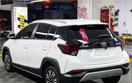 Toyota Yaris, 2022 год, 1 400 000 рублей, 4 фотография