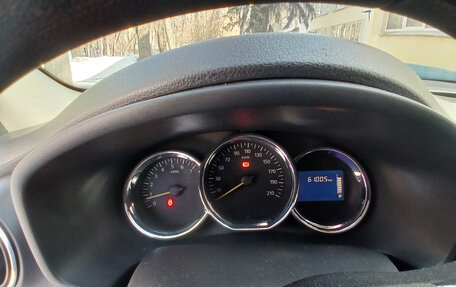 Renault Logan II, 2019 год, 1 150 000 рублей, 2 фотография