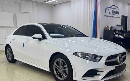 Mercedes-Benz A-Класс, 2022 год, 2 300 000 рублей, 3 фотография