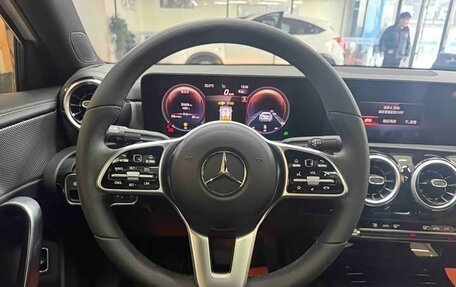 Mercedes-Benz A-Класс, 2022 год, 2 300 000 рублей, 10 фотография