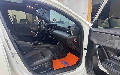 Mercedes-Benz A-Класс, 2022 год, 2 300 000 рублей, 7 фотография