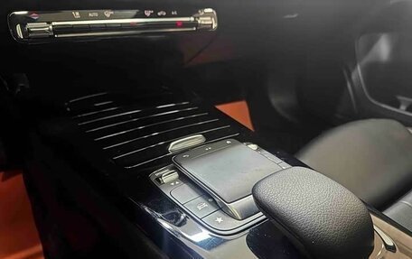 Mercedes-Benz A-Класс, 2022 год, 2 300 000 рублей, 15 фотография