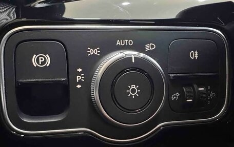 Mercedes-Benz A-Класс, 2022 год, 2 300 000 рублей, 18 фотография