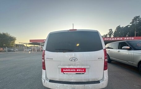 Hyundai H-1 II рестайлинг, 2017 год, 2 450 000 рублей, 5 фотография