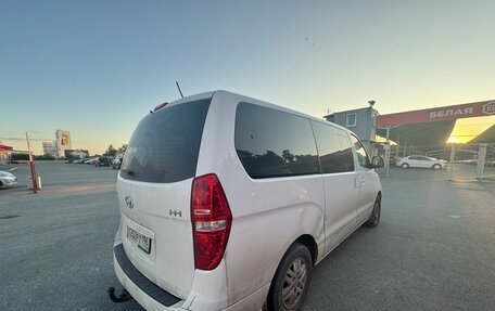 Hyundai H-1 II рестайлинг, 2017 год, 2 450 000 рублей, 9 фотография