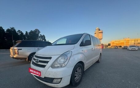 Hyundai H-1 II рестайлинг, 2017 год, 2 450 000 рублей, 11 фотография