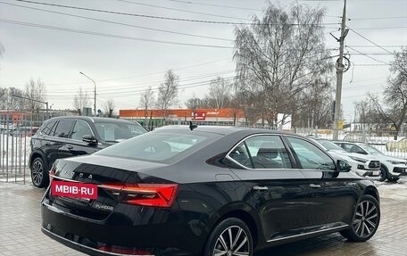 Skoda Superb III рестайлинг, 2025 год, 3 450 000 рублей, 4 фотография