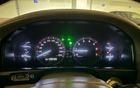 Toyota Land Cruiser 100 рестайлинг 2, 2006 год, 2 400 000 рублей, 9 фотография