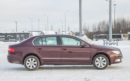 Skoda Superb III рестайлинг, 2012 год, 940 000 рублей, 3 фотография
