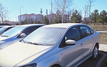 Volkswagen Polo VI (EU Market), 2011 год, 860 000 рублей, 2 фотография