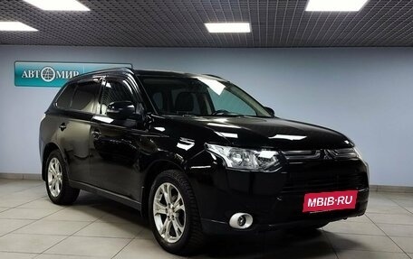 Mitsubishi Outlander III рестайлинг 3, 2013 год, 1 575 000 рублей, 3 фотография
