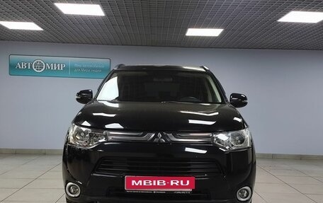 Mitsubishi Outlander III рестайлинг 3, 2013 год, 1 575 000 рублей, 2 фотография