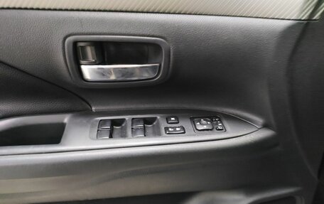 Mitsubishi Outlander III рестайлинг 3, 2013 год, 1 575 000 рублей, 18 фотография