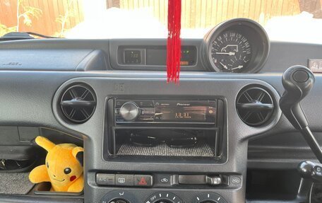 Toyota bB I рестайлинг, 2003 год, 420 000 рублей, 8 фотография