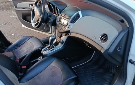 Chevrolet Cruze II, 2013 год, 645 000 рублей, 9 фотография