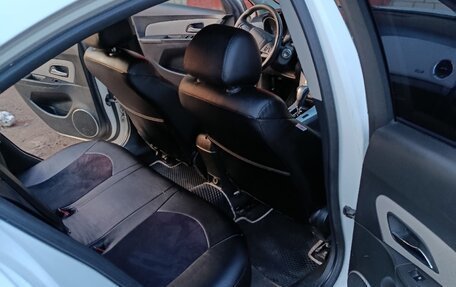 Chevrolet Cruze II, 2013 год, 645 000 рублей, 4 фотография