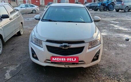 Chevrolet Cruze II, 2013 год, 645 000 рублей, 2 фотография