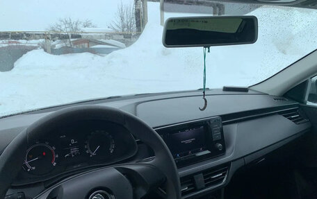 Skoda Rapid II, 2021 год, 1 450 000 рублей, 10 фотография