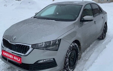 Skoda Rapid II, 2021 год, 1 450 000 рублей, 2 фотография