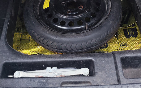 Nissan Tiida, 2010 год, 750 000 рублей, 9 фотография