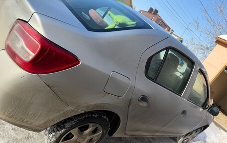 Renault Logan II, 2019 год, 700 000 рублей, 4 фотография