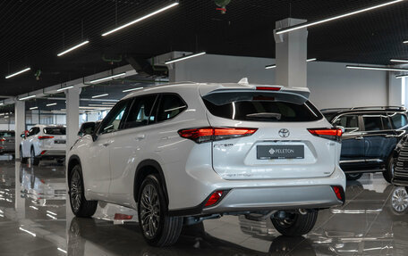 Toyota Highlander, 2025 год, 5 650 000 рублей, 4 фотография