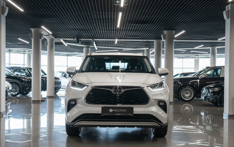 Toyota Highlander, 2025 год, 5 650 000 рублей, 3 фотография