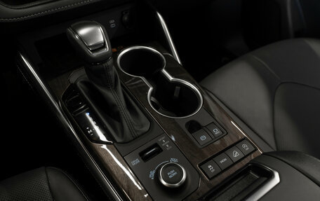 Toyota Highlander, 2025 год, 5 650 000 рублей, 22 фотография