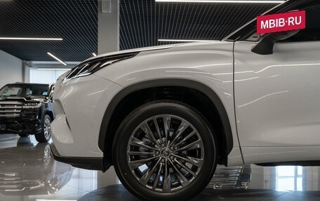 Toyota Highlander, 2025 год, 5 650 000 рублей, 31 фотография