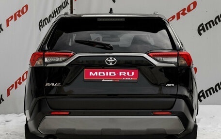 Toyota RAV4, 2022 год, 3 400 000 рублей, 5 фотография