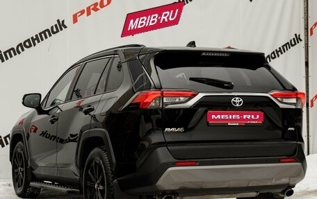 Toyota RAV4, 2022 год, 3 400 000 рублей, 4 фотография