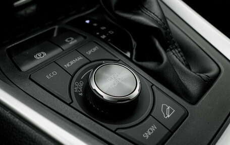 Toyota RAV4, 2022 год, 3 400 000 рублей, 21 фотография