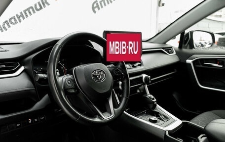 Toyota RAV4, 2022 год, 3 400 000 рублей, 9 фотография