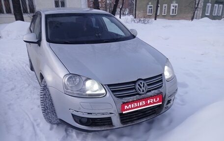 Volkswagen Jetta VI, 2010 год, 750 000 рублей, 1 фотография