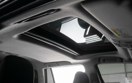 Toyota Land Cruiser Prado 150 рестайлинг 2, 2014 год, 3 499 000 рублей, 16 фотография