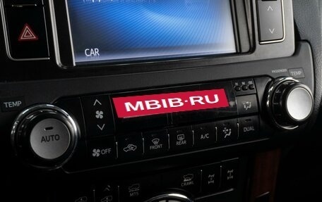 Toyota Land Cruiser Prado 150 рестайлинг 2, 2014 год, 3 499 000 рублей, 17 фотография