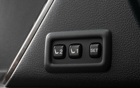 Toyota Land Cruiser Prado 150 рестайлинг 2, 2014 год, 3 499 000 рублей, 29 фотография