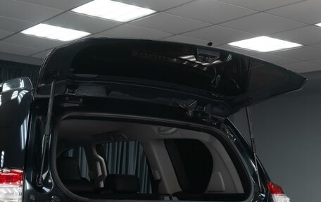 Toyota Land Cruiser Prado 150 рестайлинг 2, 2014 год, 3 499 000 рублей, 32 фотография