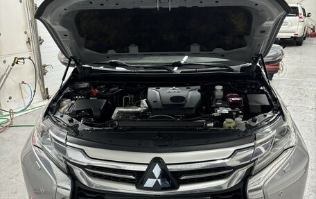 Mitsubishi Pajero Sport III рестайлинг, 2017 год, 3 420 000 рублей, 5 фотография