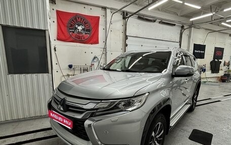 Mitsubishi Pajero Sport III рестайлинг, 2017 год, 3 420 000 рублей, 9 фотография