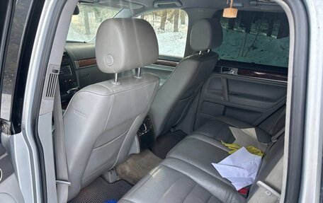 Volkswagen Touareg III, 2004 год, 650 000 рублей, 8 фотография