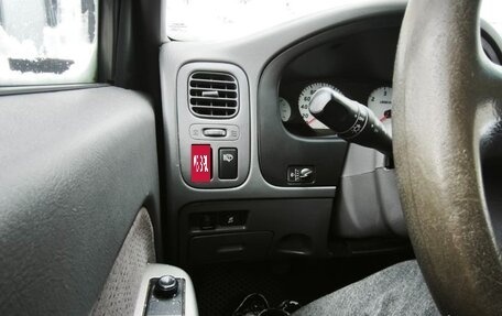 Nissan NP300, 2012 год, 700 000 рублей, 8 фотография